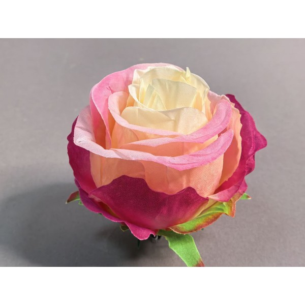 Бутон "Эквадор" малый 115