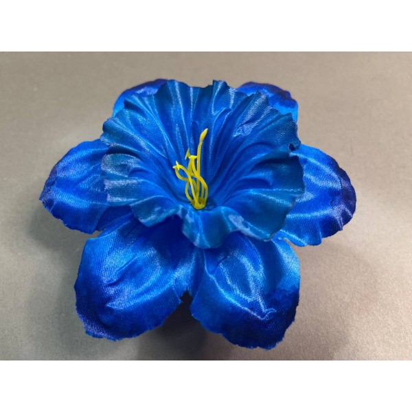 Нарцисс малый атласный 7