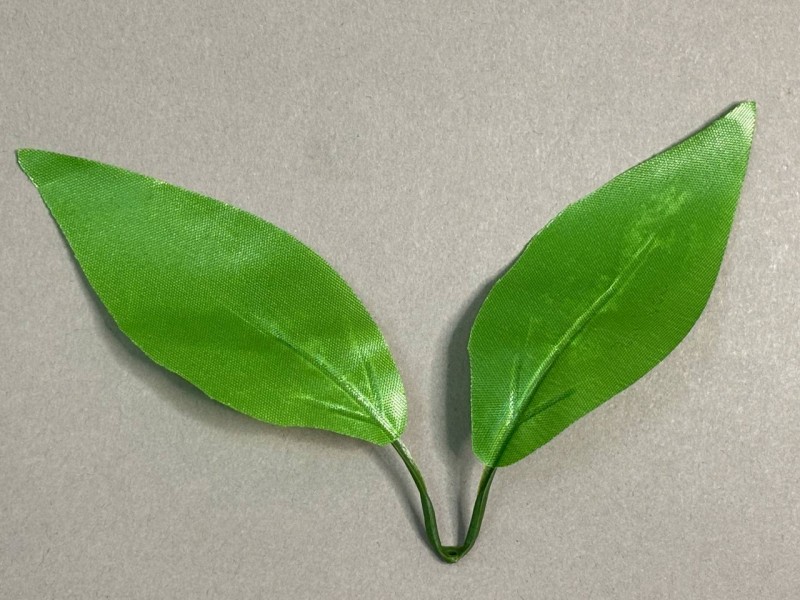 64.230 Лист лилии 2-ка светлый