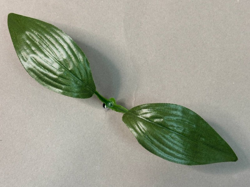 64.231 Лист лилии 2-ка темный