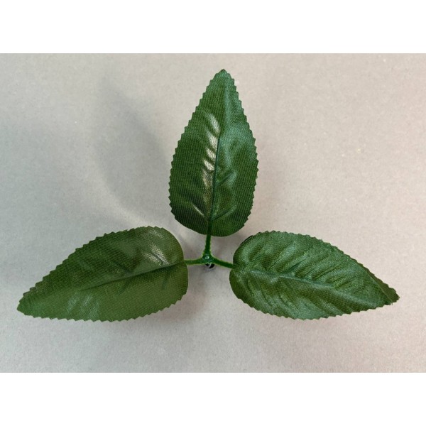 64.252 Лист тройной малый темный зубчатый