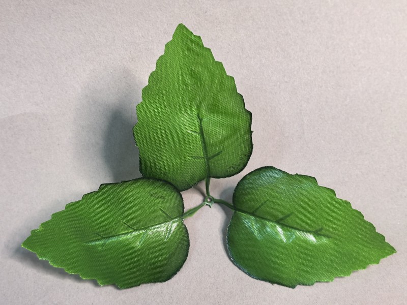 64.352 Лист ритуальный тройной двухцветный