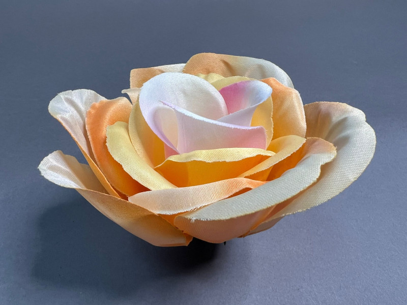 Цветок ритуальный роза 203П