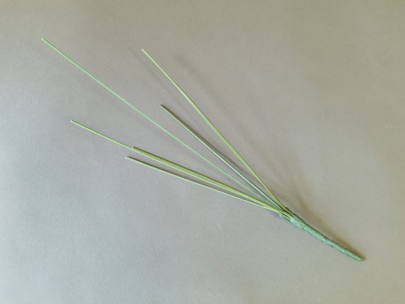 Подбукетник без листа М7/38